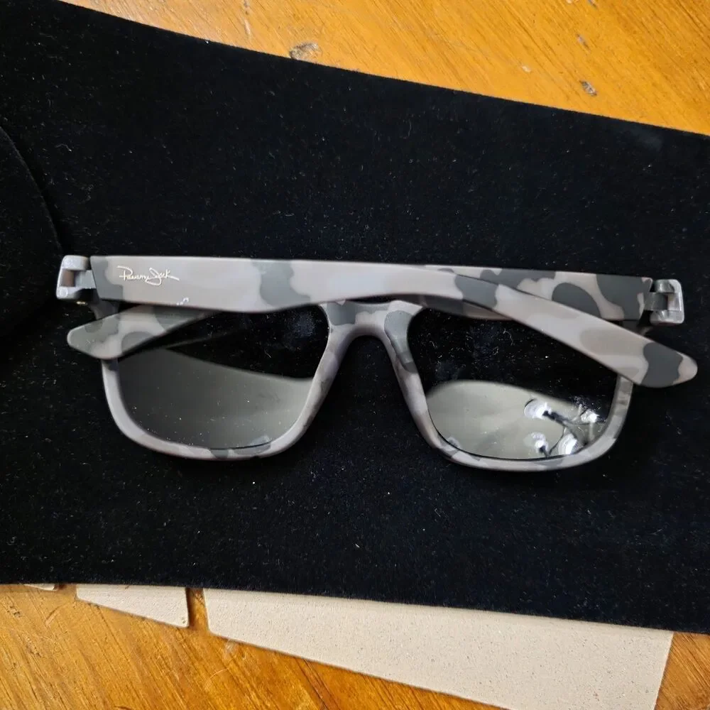 Panama Jack x Foster Grant Camo UVA-UVB Square Men's Polarized Sunglasses